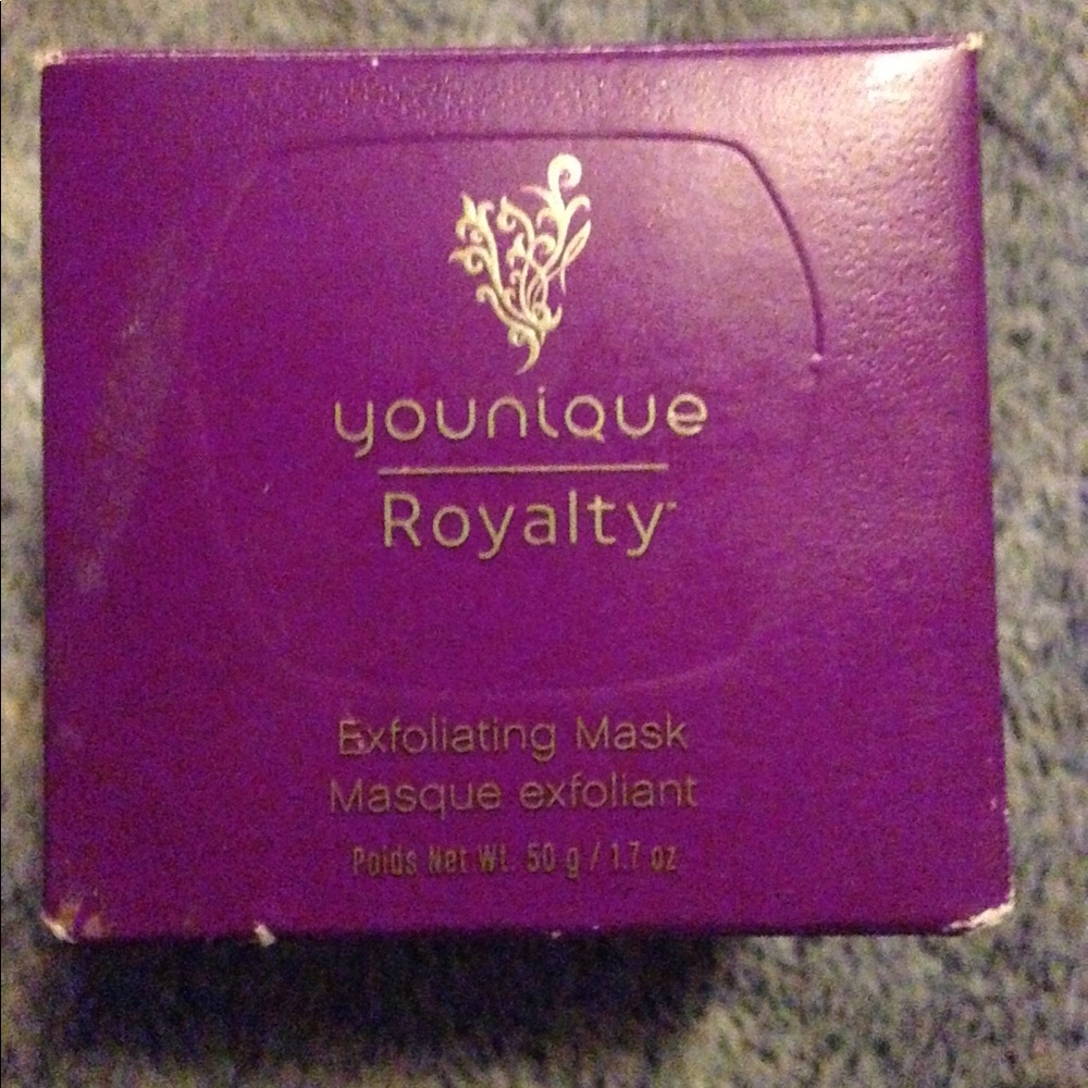 Younique exfoliating mask
